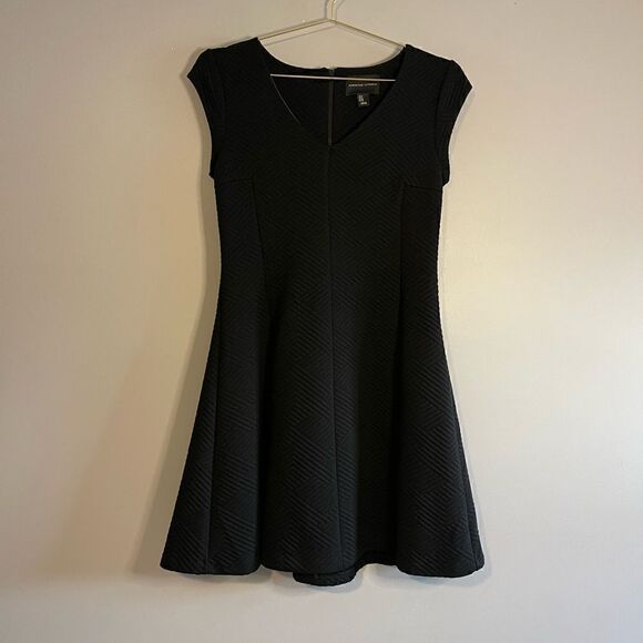 Adrienne Vittadini Cap Sleeve Textured Fit & Flare Dress in Black | SZ 6 - Picture 4 of 9